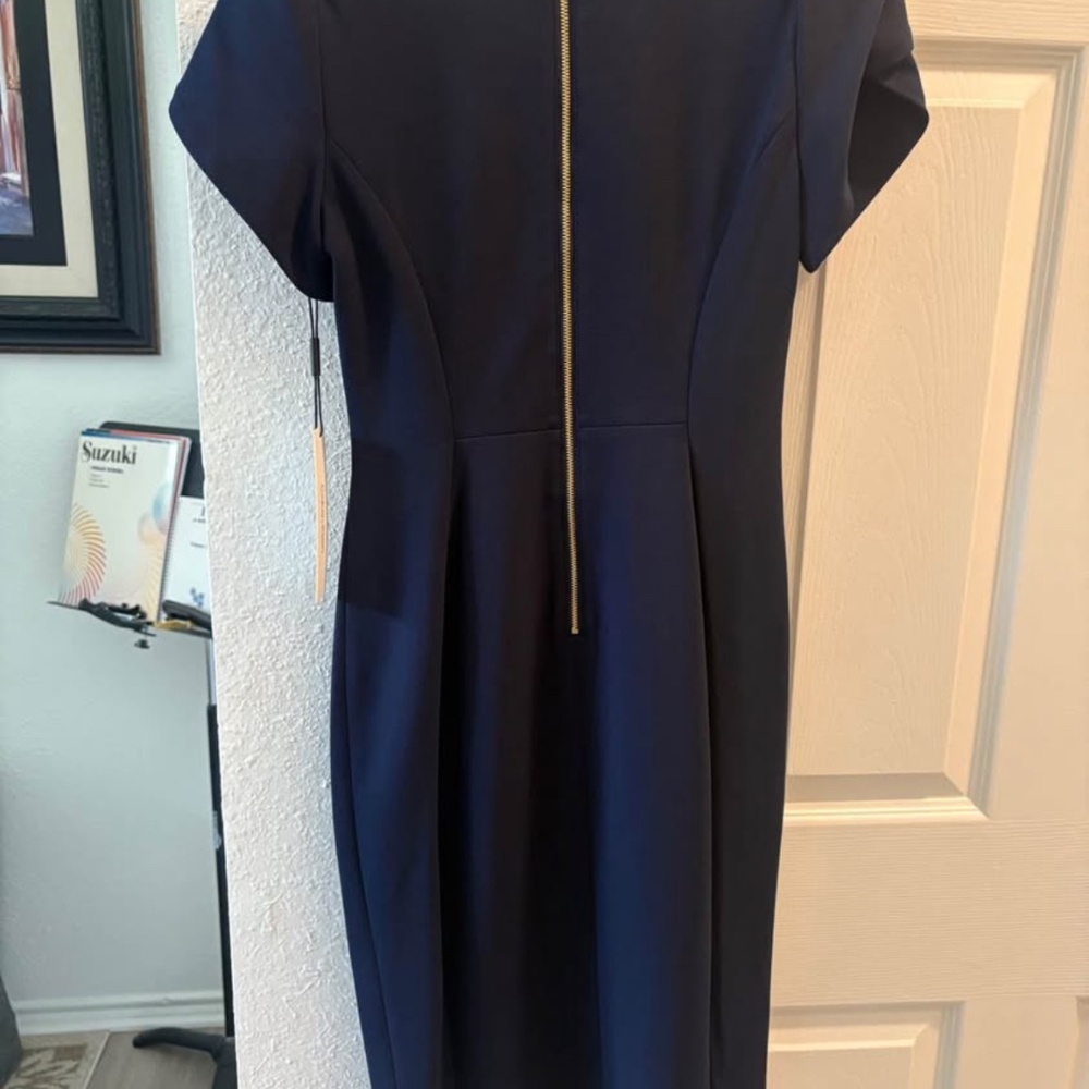 Calvin Klein Navy Blue Sheath Dress w/Petal Sleeves-size 2- NWT - Picture 2 of 2